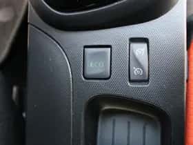 Renault Captur (2014) thumbnail 26