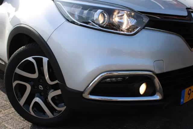 Renault Captur (2014) thumbnail 6