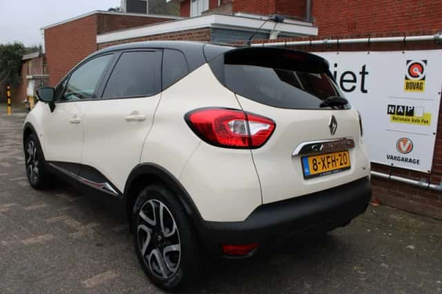 Renault Captur (2014) thumbnail 4
