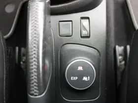 Renault Captur (2015) thumbnail 25
