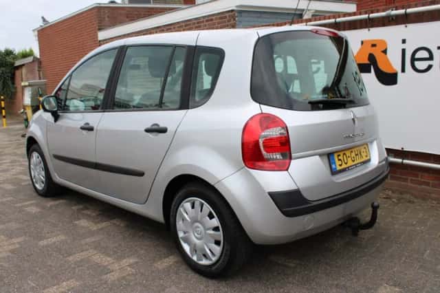 Renault MODUS (2008) thumbnail 4