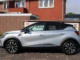 Renault Captur (2024) thumbnail 3