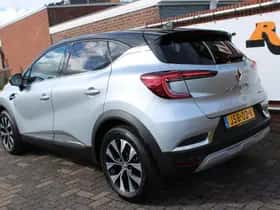 Renault Captur (2024) thumbnail 5