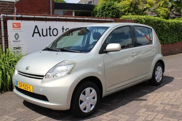Daihatsu SIRION (2006) thumbnail 1