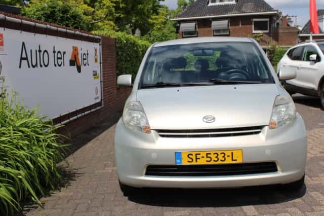 Daihatsu SIRION (2006) thumbnail 2