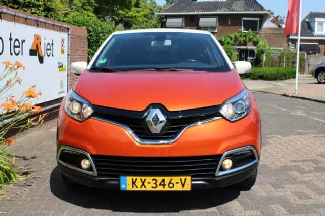 Renault Captur (2016) thumbnail 2