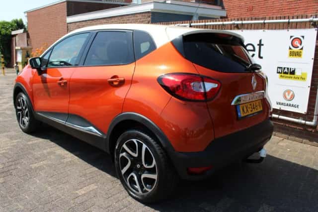 Renault Captur (2016) thumbnail 3