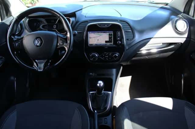 Renault Captur (2015) thumbnail 6