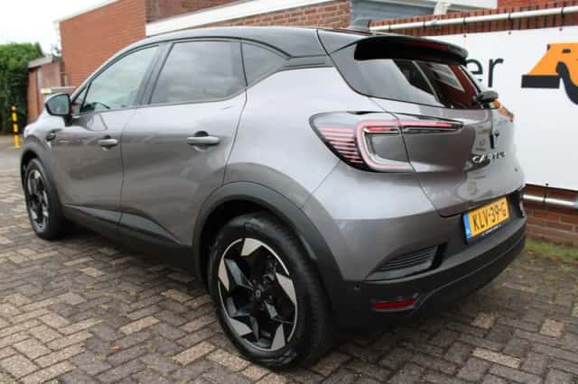 Renault Captur (2025) thumbnail 4