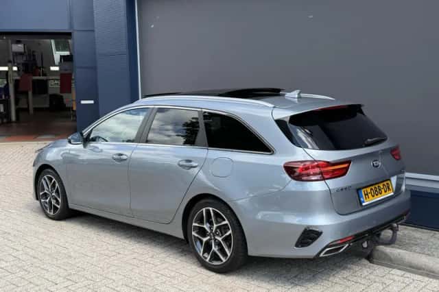 Kia Ceed (2020) thumbnail 5