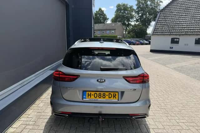 Kia Ceed Sportswagon (2020) thumbnail 6