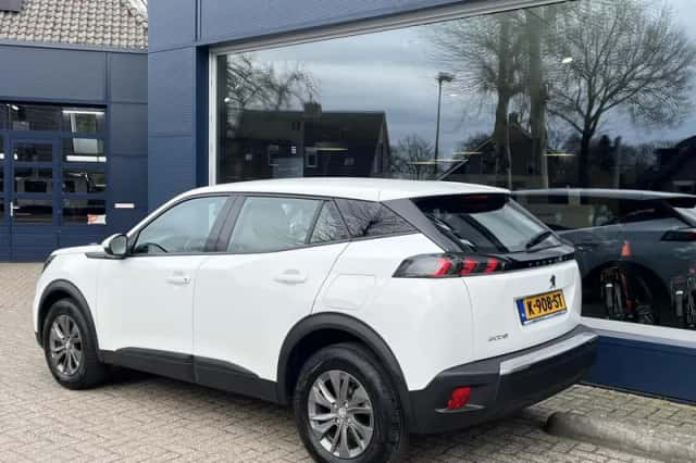 Peugeot 2008 (2008) thumbnail 6