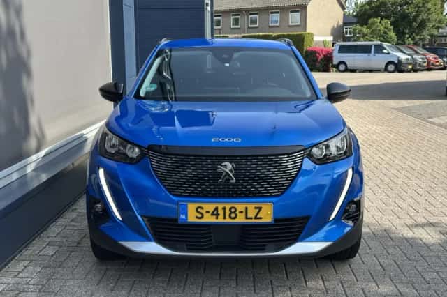 Peugeot 2008 (2008) thumbnail 4