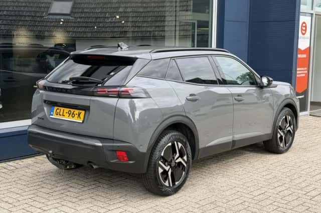 Peugeot 2008 (2024) thumbnail 3