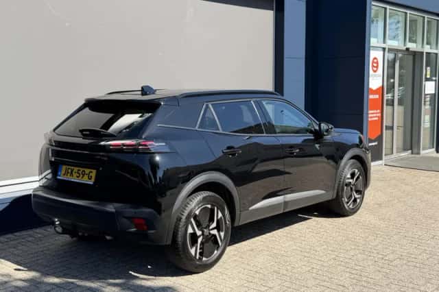 Peugeot 2008 (2024) thumbnail 3