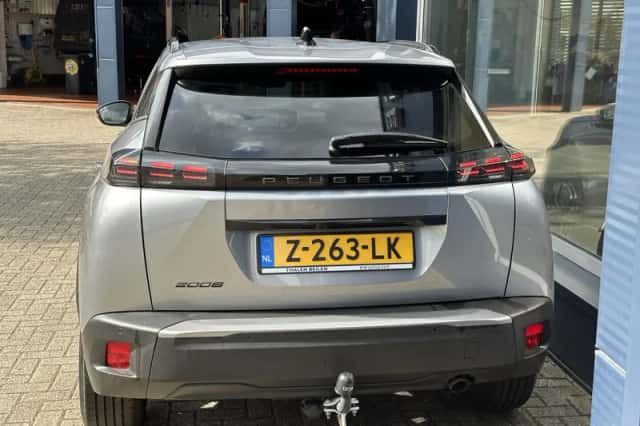 Peugeot 2008 (2023) thumbnail 5