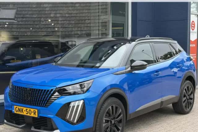 Peugeot 2008 (2024) thumbnail 1