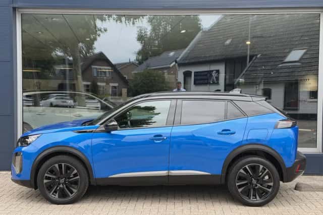 Peugeot 2008 (2024) thumbnail 4