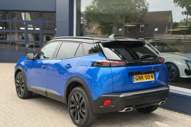 Peugeot 2008 (2024) thumbnail 5