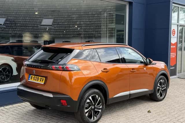 Peugeot 2008 (2021) thumbnail 2