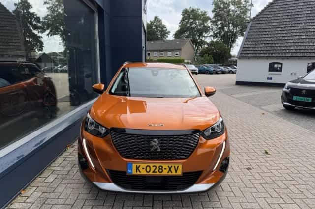 Peugeot 2008 (2021) thumbnail 5