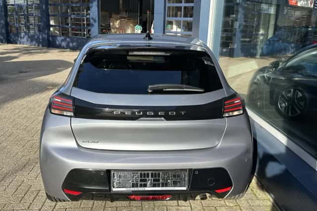 Peugeot 208 (2024) thumbnail 5