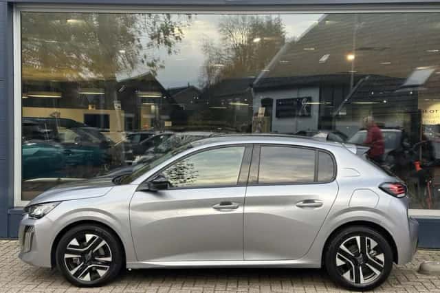Peugeot 208 (2024) thumbnail 5