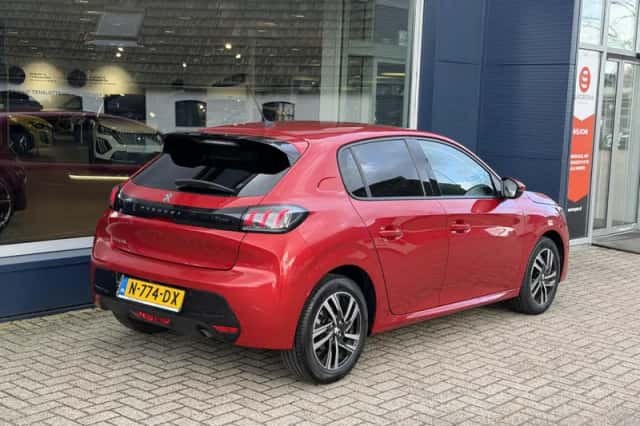 Peugeot 208 (2021) thumbnail 4
