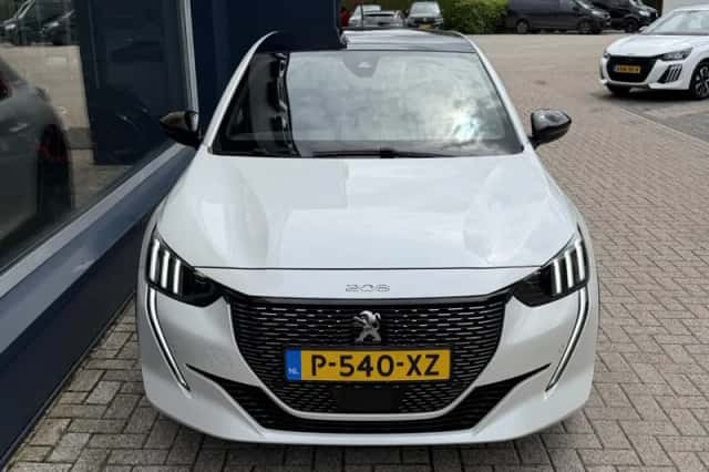 Peugeot 208 (2022) thumbnail 6