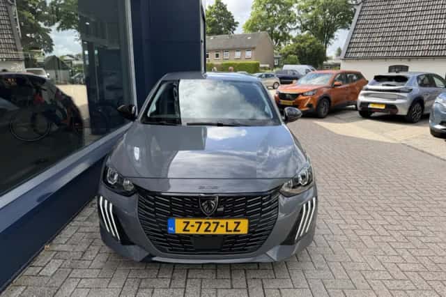 Peugeot 208 (2024) thumbnail 5