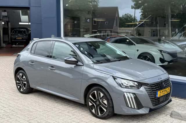 Peugeot 208 (2024) thumbnail 6