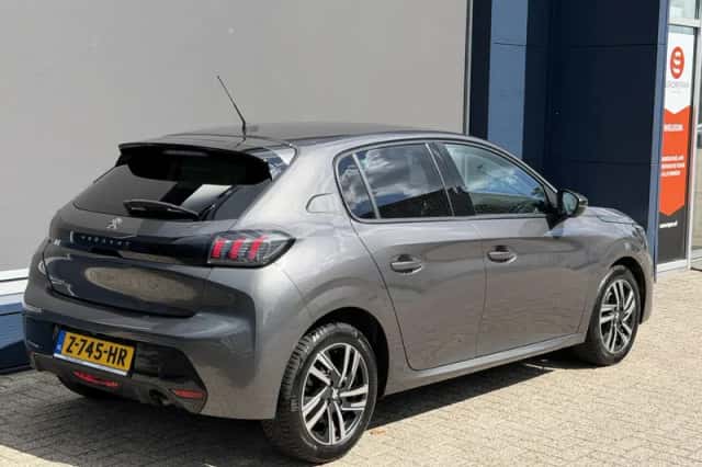 Peugeot 208 (2022) thumbnail 2