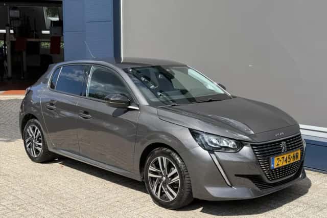 Peugeot 208 (2022) thumbnail 4
