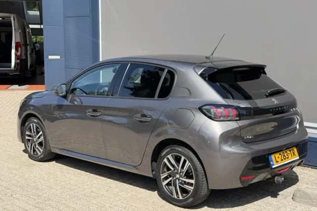Peugeot 208 (2021) thumbnail 3