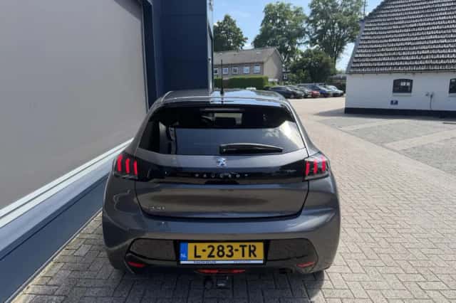 Peugeot 208 (2021) thumbnail 6