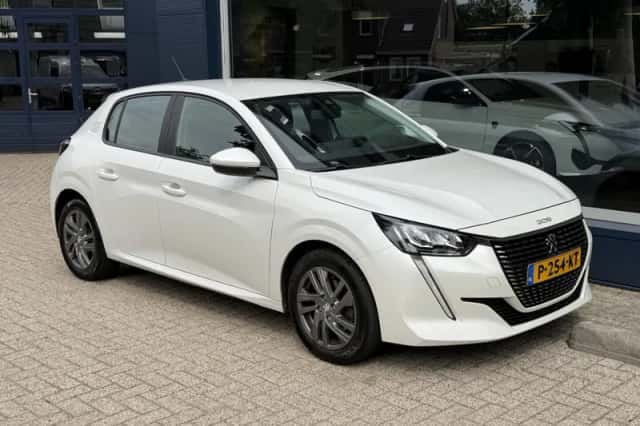 Peugeot 208 (2021) thumbnail 4