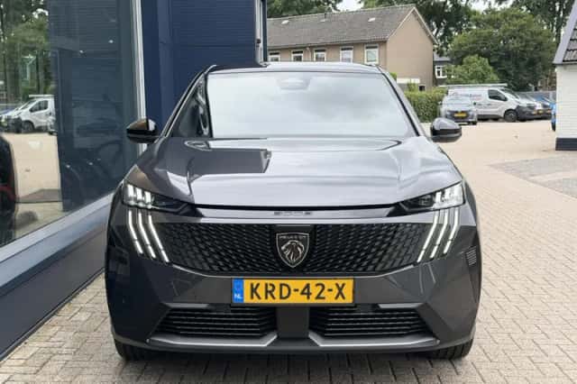 Peugeot 3008 (2025) thumbnail 2