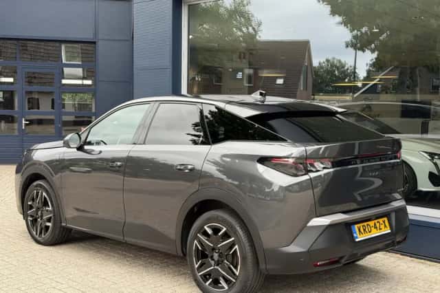 Peugeot 3008 (2025) thumbnail 4