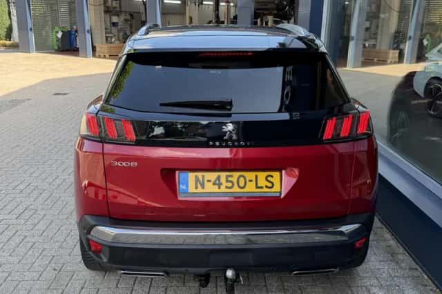 Peugeot 3008 (2021) thumbnail 5
