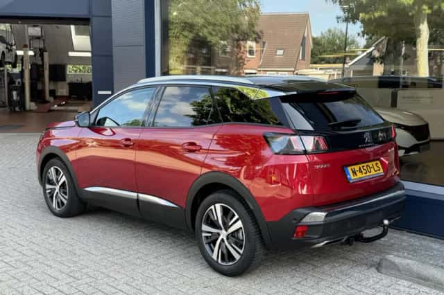 Peugeot 3008 (2021) thumbnail 5