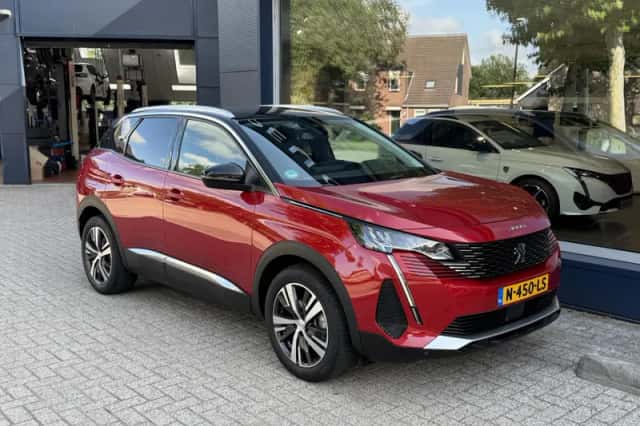 Peugeot 3008 (2021) thumbnail 6
