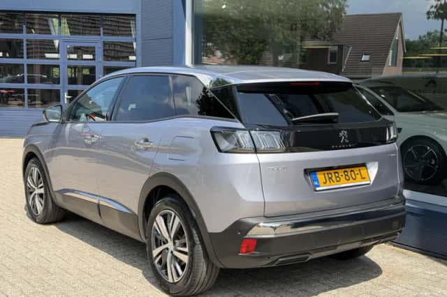Peugeot 3008 (2024) thumbnail 6
