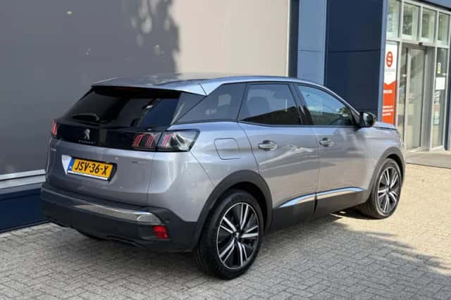 Peugeot 3008 (2024) thumbnail 4