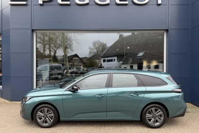 Peugeot 308 (2023) thumbnail 5