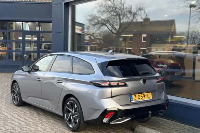 Peugeot 308 (2024) thumbnail 6