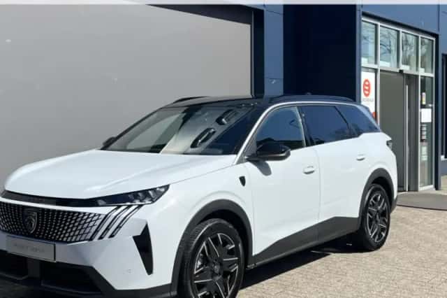 Peugeot 5008 (2025) thumbnail 1