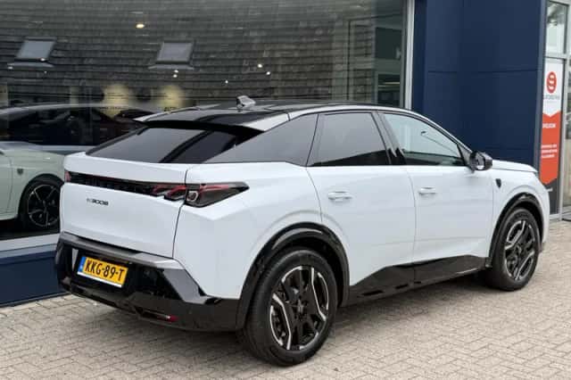 Peugeot e-3008 (2026) thumbnail 2