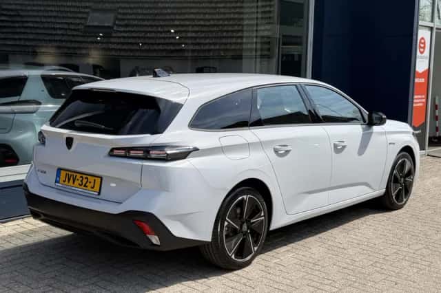 Peugeot e-308 (2026) thumbnail 2