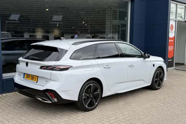 Peugeot e-308 (2026) thumbnail 2