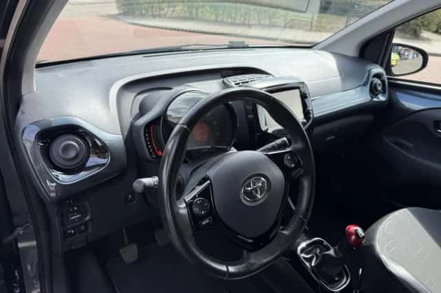 Toyota Aygo (2018) thumbnail 4